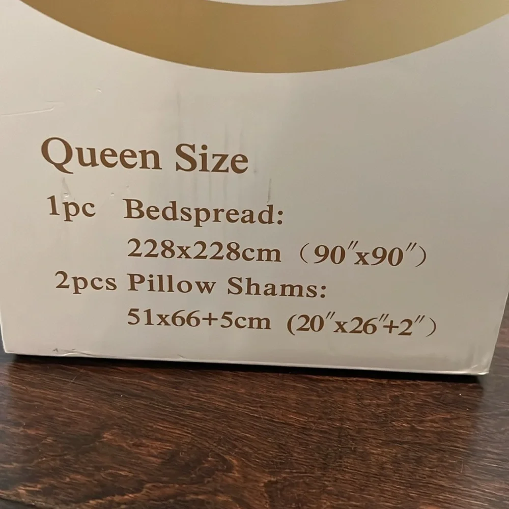 Queen gray bedspread NIB
